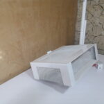 SOPORTE VIDEO PROYECTOR DE TECHO COLOR BLANCO CON CANASTILLA